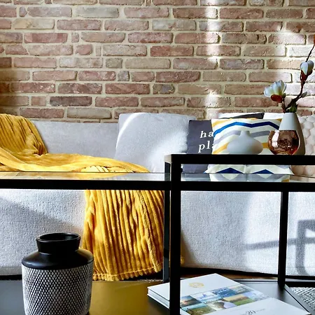 Urban Deluxe Downtown Buda *