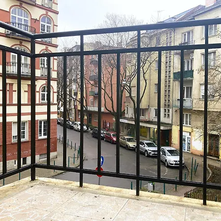 Urban Deluxe Downtown Buda